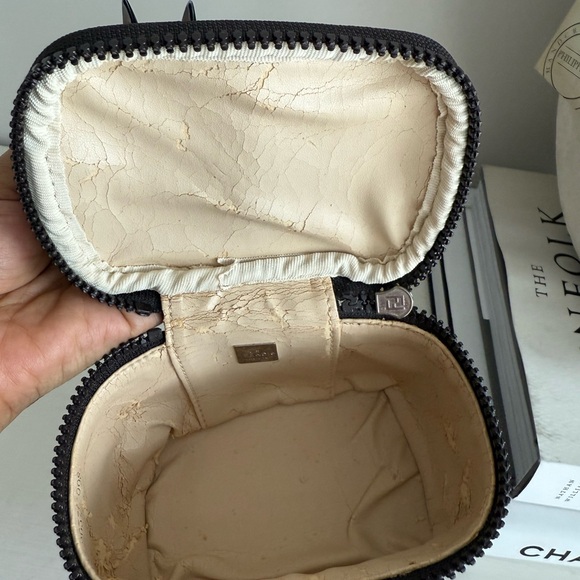 Fendi Black and Brown Toiletry Bag - Picture 3 of 5